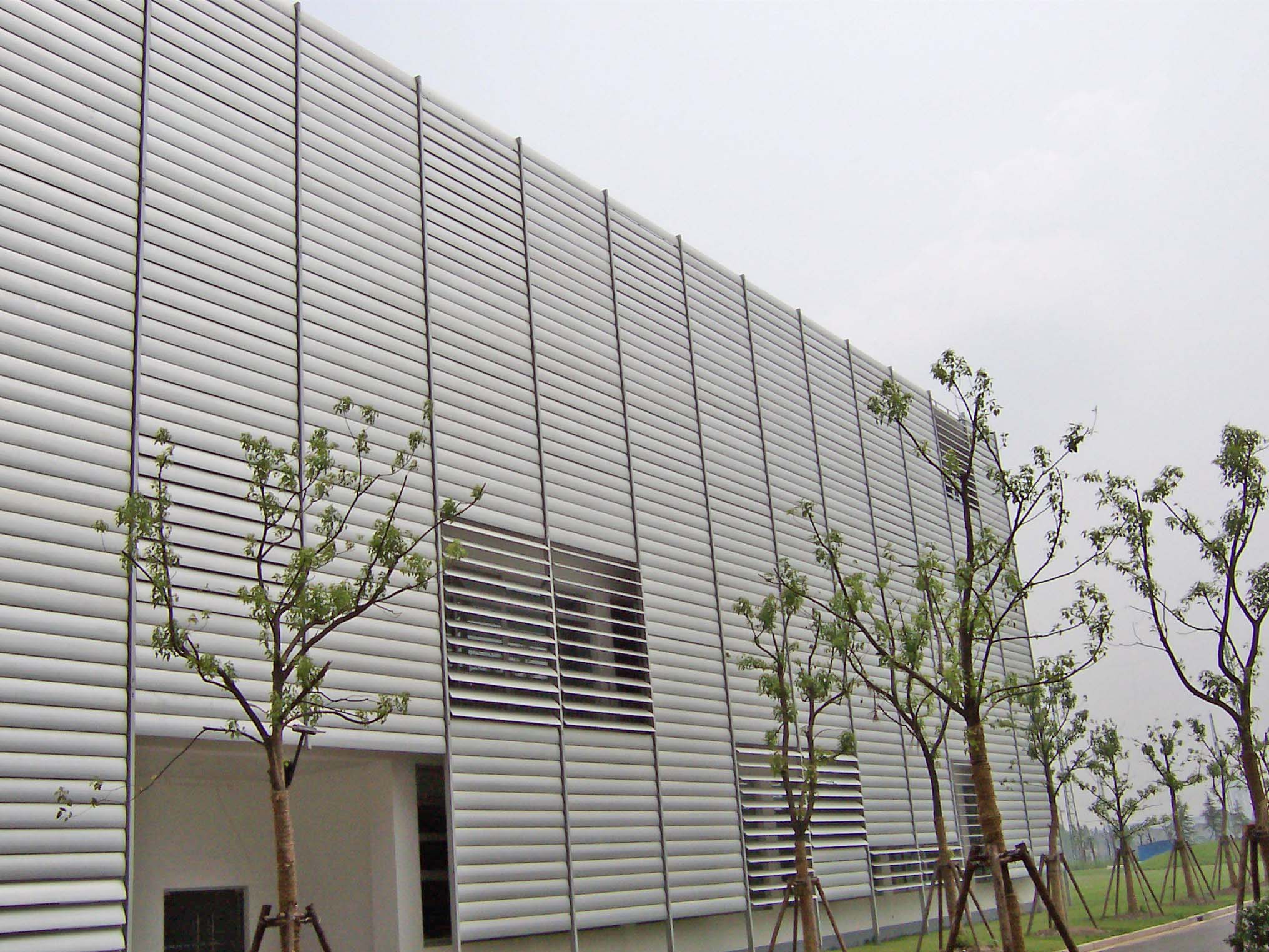 外遮阳电动翻板百叶